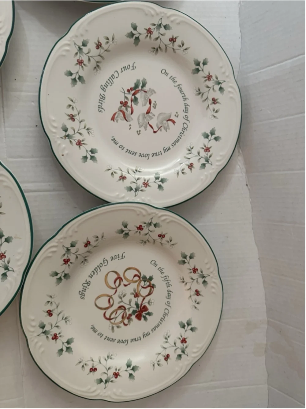 Pfaltzgraff 12 Days of Christmas Days 1-5 Winterberry Set of 5 Appetizer Plates